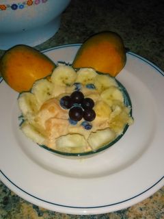 Una foto de Ensalada de frutas 🍇🍌🍋🍧🍧