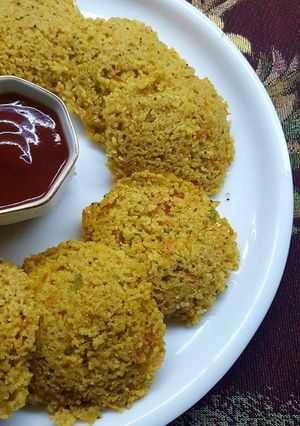 A picture of Dalia(broken wheat)idli.