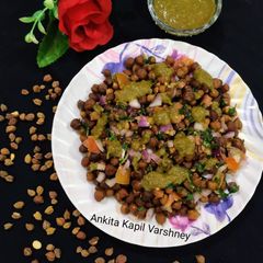 A picture of Brown (Chana Chaat).