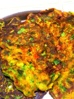 પાલક ના ચીલા (Palak Chila Recipe In Gujarati) રેસીપી મુખ્ય ફોટો