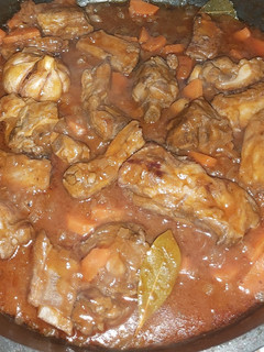 Una foto de Costilla en salsa