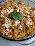 Cheesy and creamy macaroni