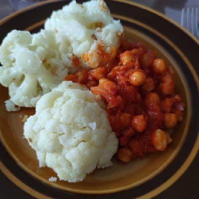 Coliflor con garbanzos Receta de Marina S.  Cookpad