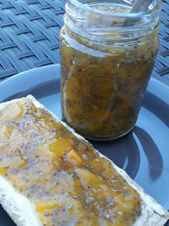 Nektarin-chia dzsem recept fotója