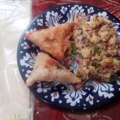 A picture of Aloo ka samosa.