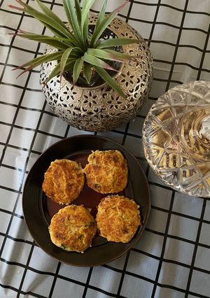 A picture of Aloo ke shami kabab.