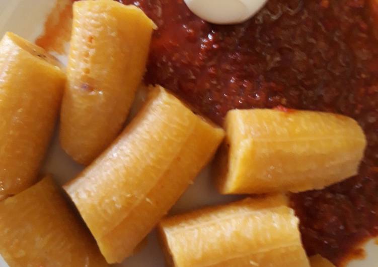 Recipe of Ultimate Boiled plantain with tomatoes sauce