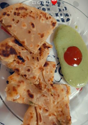 A picture of Stuffed Paneer Paratha.