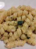 Maccheroni speciali (trucioli) con pesto di zucchine