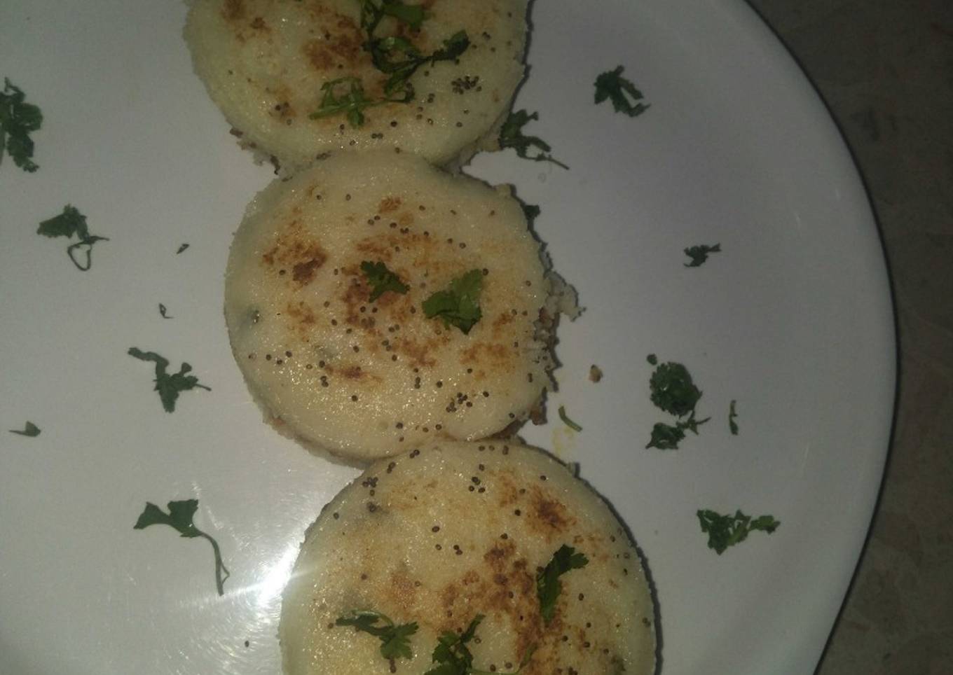 Idli sandwich/idli burger