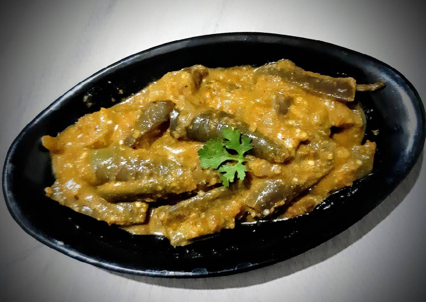 Badnekayi gojju/Brinjal curry