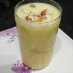 A picture of Mango shake.
