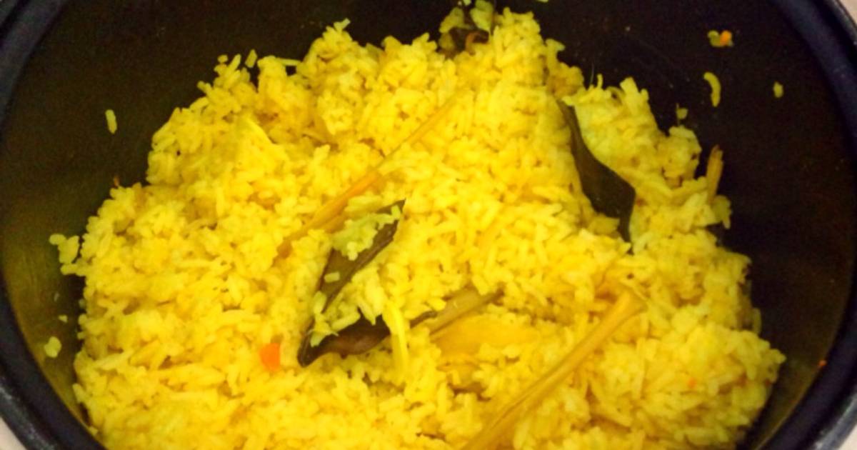 Resep Nasi Kuning Rice Cooker oleh Icho Farah Cookpad