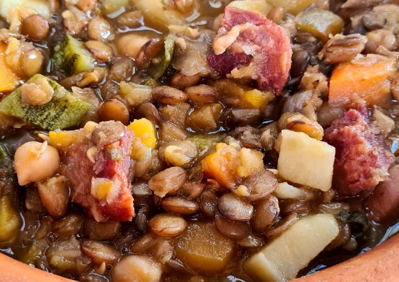 Guisito con lentejas y algo más.