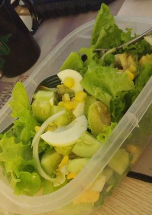 Hình của món Salad bơ cho ngày hè oi bức.