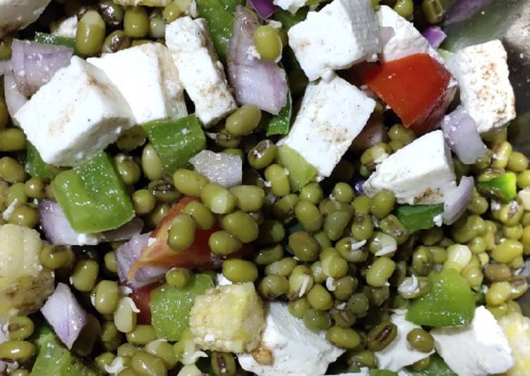 Sprouts salad with Paneer