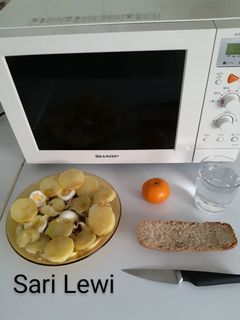 Una foto de Cena completa en Placa de inducción (receta caliente de 8 ingredientes)