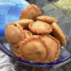 A picture of Kheere ki kachori.