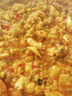 Una foto de Paella a mi manera