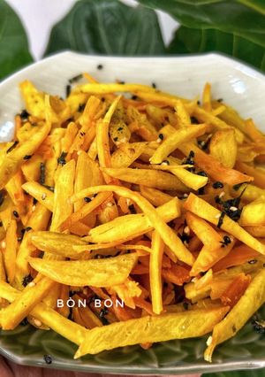 Hình của món Khoai Lang Lắc Rong Biển.