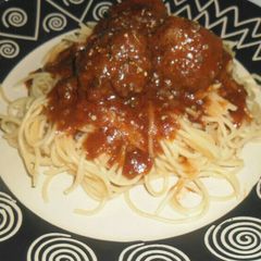 A picture of Meatballs and Spaghetti.