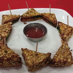 A picture of Paneer papdi.