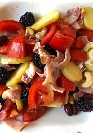 A picture of Thursday Salad.