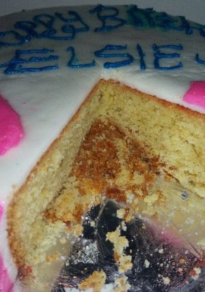A picture of Lemon cake.