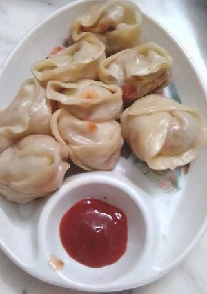 চিকেন মোমো (chicken momo recipe in Bengali) রেসিপির প্রধান ছবি