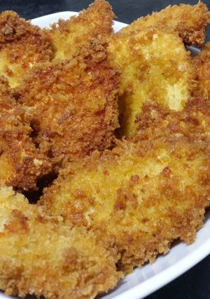 A picture of Crispy chicken fillets with lime.