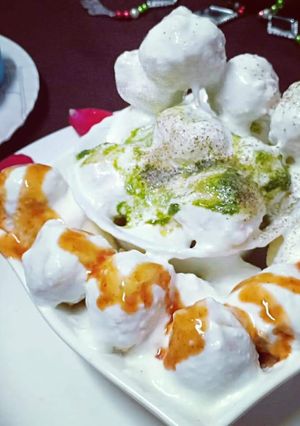 A picture of Moong daal spicy dahi vada.