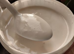 Una foto de Yogur casero sin dulce V°2🥛🧋🥛🧁🍮🍯🍰😜😋🥰