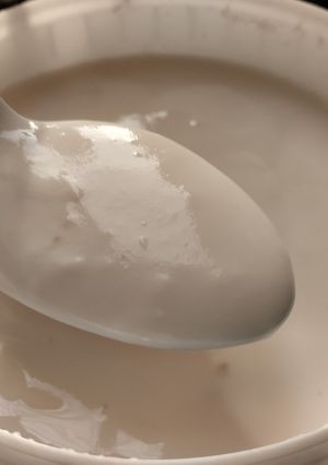Una foto de Yogur casero sin dulce V°2🥛🧋🥛🧁🍮🍯🍰😜😋🥰