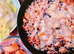 Hình của món Gà Xào Bắp Cải Phô Mai Hàn Quốc.