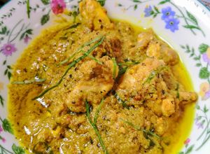 Gambar Rendang ayam kuning