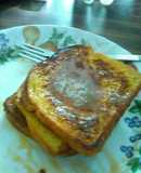 French toast with caramel sauce