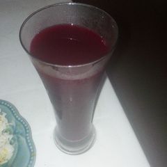 A picture of Beet, pineapple and ginger juice.