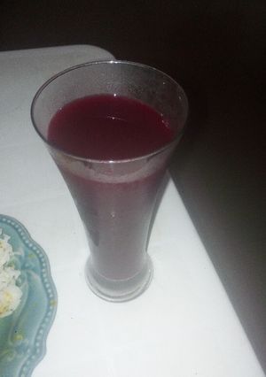 A picture of Beet, pineapple and ginger juice.