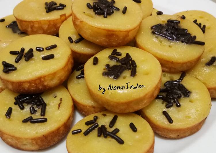 Cara termudah untuk Membuat AppetizingKue Lumpur Mini (Pakai Cetakan Kue Cubit 😁)