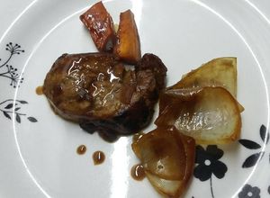 Una foto de Solomillo de cerdo con salsa de aceto balsámico y mostaza