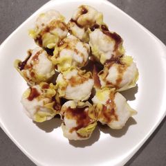 A picture of Siomai.