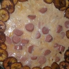 A picture of Egg and plantain fritters.