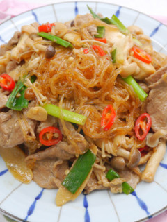 腐乳蕈菇燒肉冬粉 的食譜成品照片
