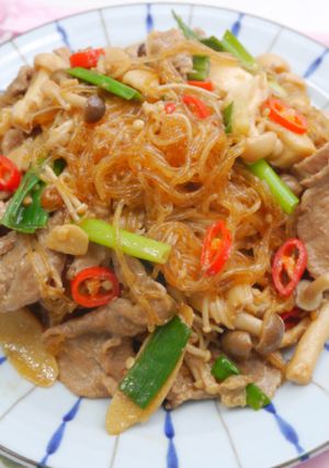 腐乳蕈菇燒肉冬粉 的食譜成品照片