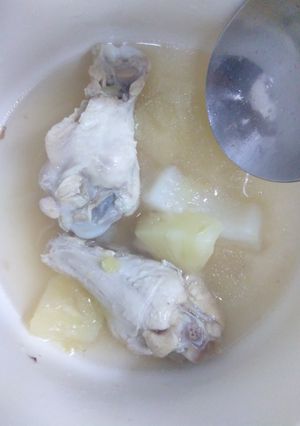 苦瓜鳳梨雞湯 的食譜成品照片