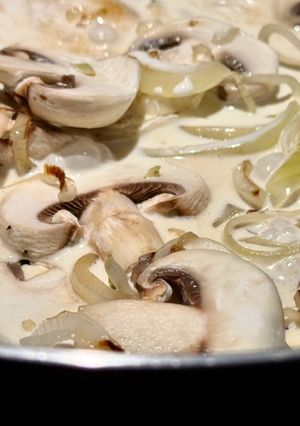 Hình của món Sốt Kem Nấm Hành Tây Phô Mai (Vegetarian).