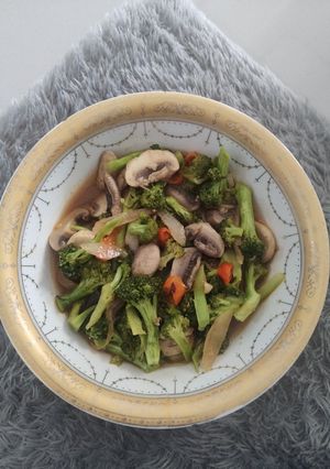 Foto resep Tumis Jamur Brokoli Pedas