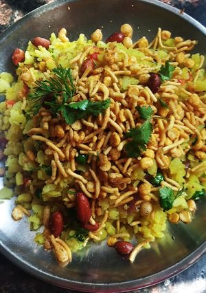 इंदौरी पोहा मसाला (Indori poha masala recipe in hindi) रेसिपी मुख्य फोटो
