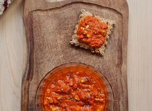 Una foto de "Sobrasada" vegana 🌶️ Untable o dip de pimiento morrón 🫑