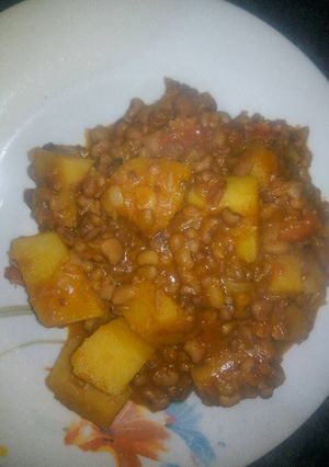 A picture of Beans and yam.